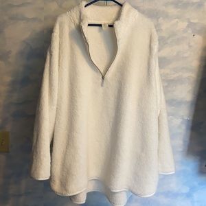 White Fuzzy 1/2 zip Livi Active